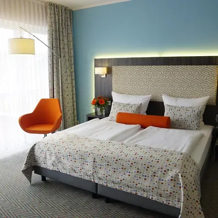 Trans World Auefeld 4*