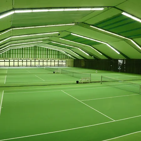 Trans World Auefeld 4*