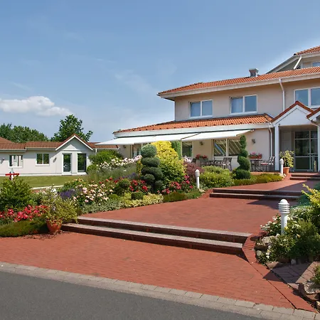 Trans World Auefeld 4*