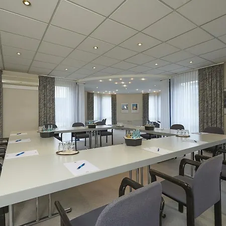 Hotel Trans World Auefeld 4*