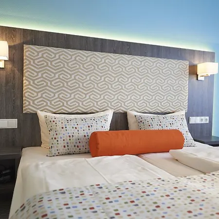 Trans World Auefeld 4*